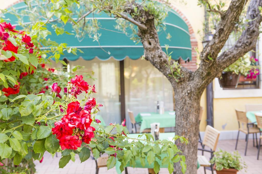 Hotel Antichi Cortili دوسّوبونو المظهر الخارجي الصورة