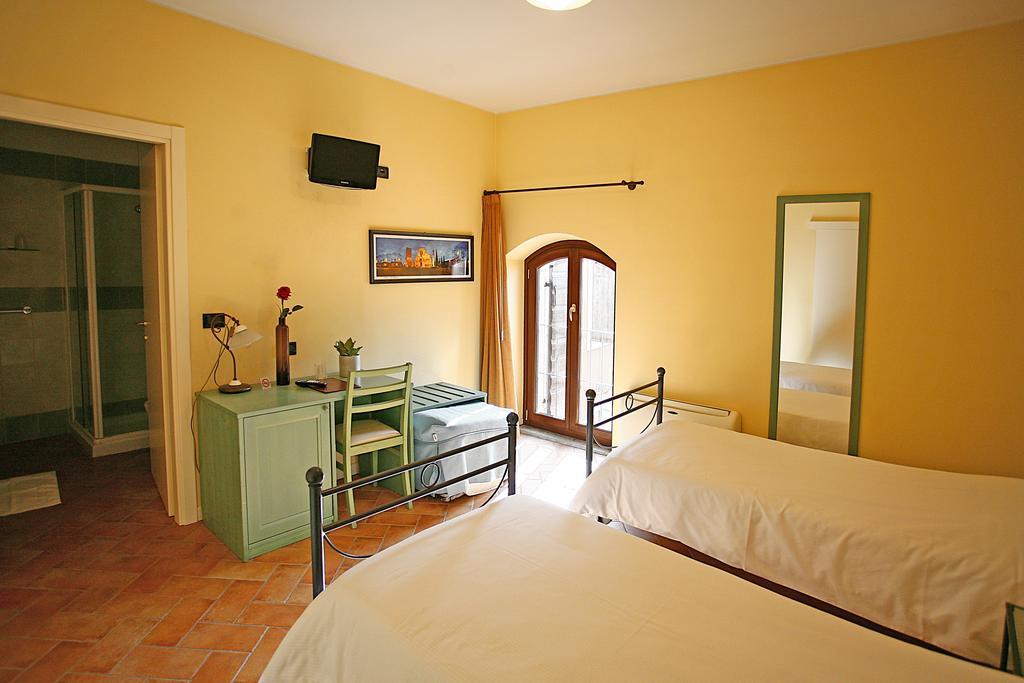 Hotel Antichi Cortili دوسّوبونو المظهر الخارجي الصورة