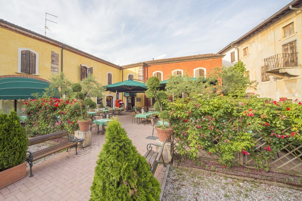 Hotel Antichi Cortili دوسّوبونو المظهر الخارجي الصورة