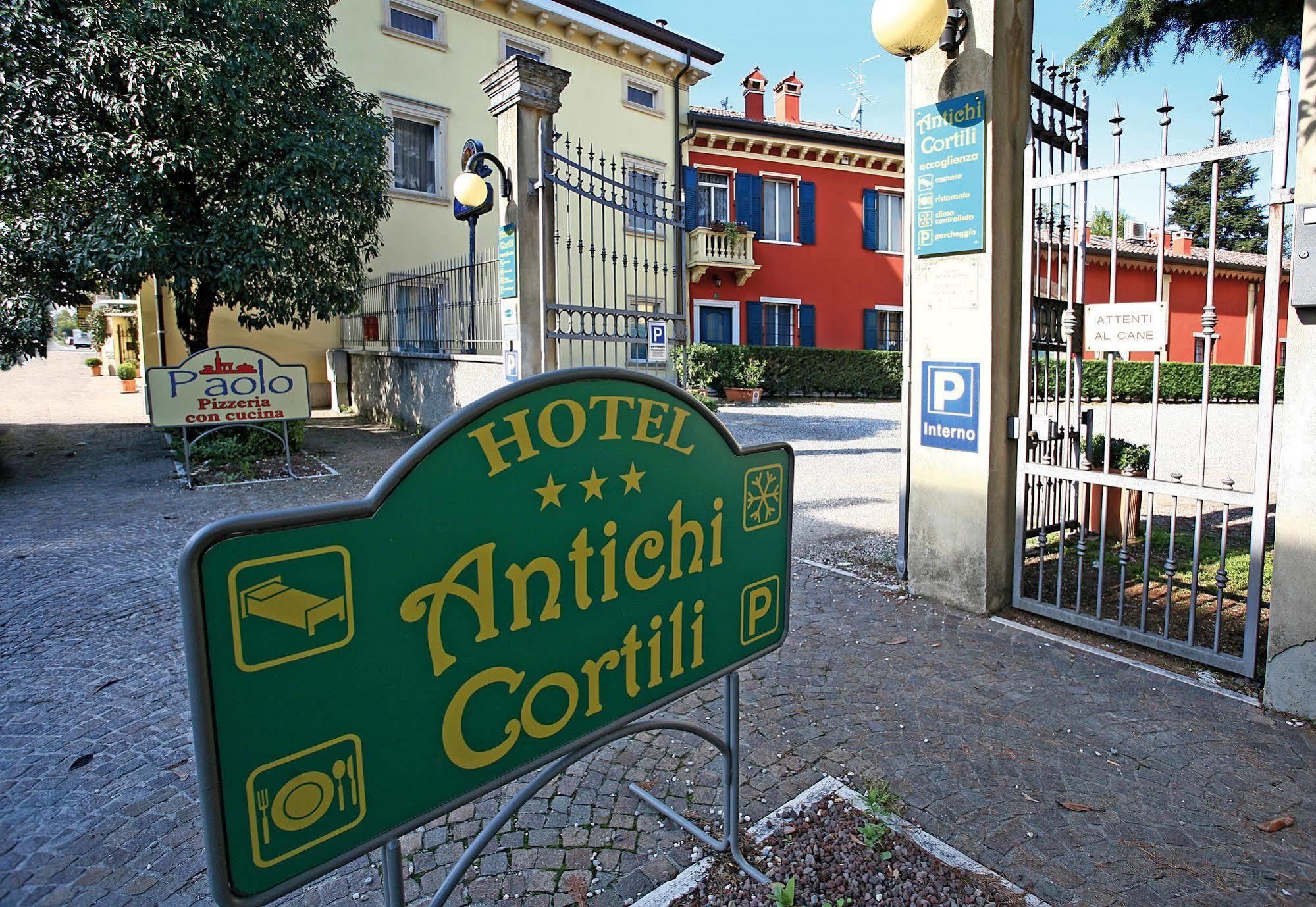 Hotel Antichi Cortili دوسّوبونو المظهر الخارجي الصورة